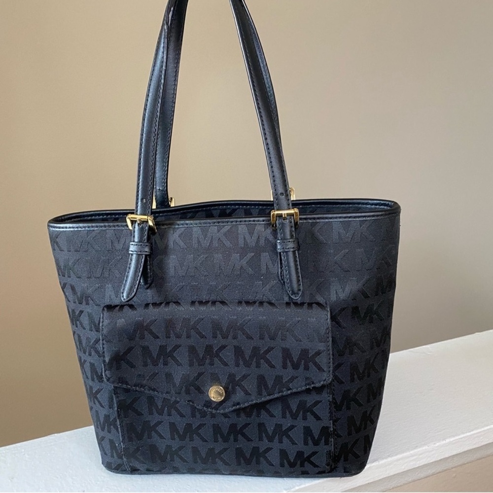 Michael Kors Jet Set Solid Black Medium Pocket Multi Functional Tote